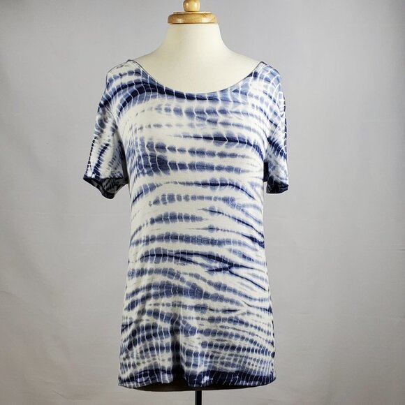 Time and Tru Tops - Time and Tru Blue + White Short-Sleeved Crew Neck Top